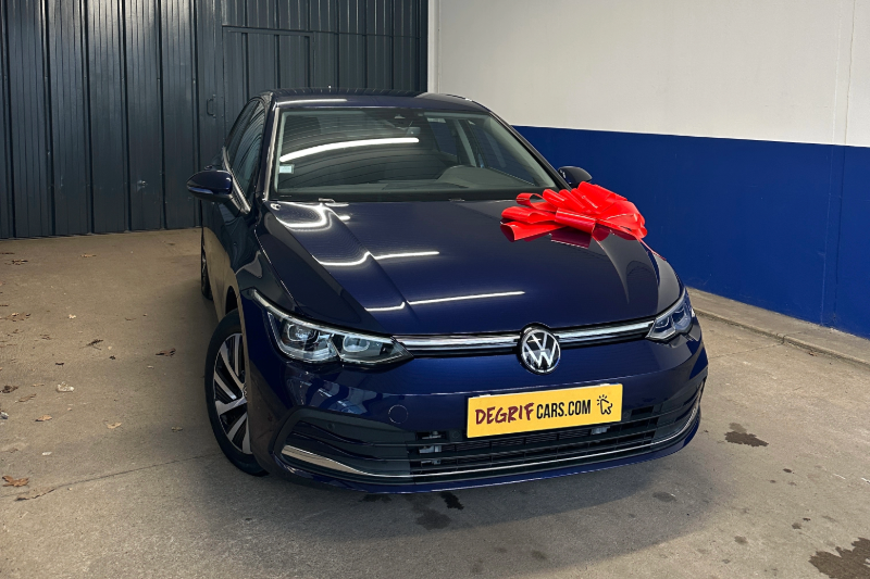 Livraison client dans nos locaux Volkswagen Golf VIII - DEGRIFCARS