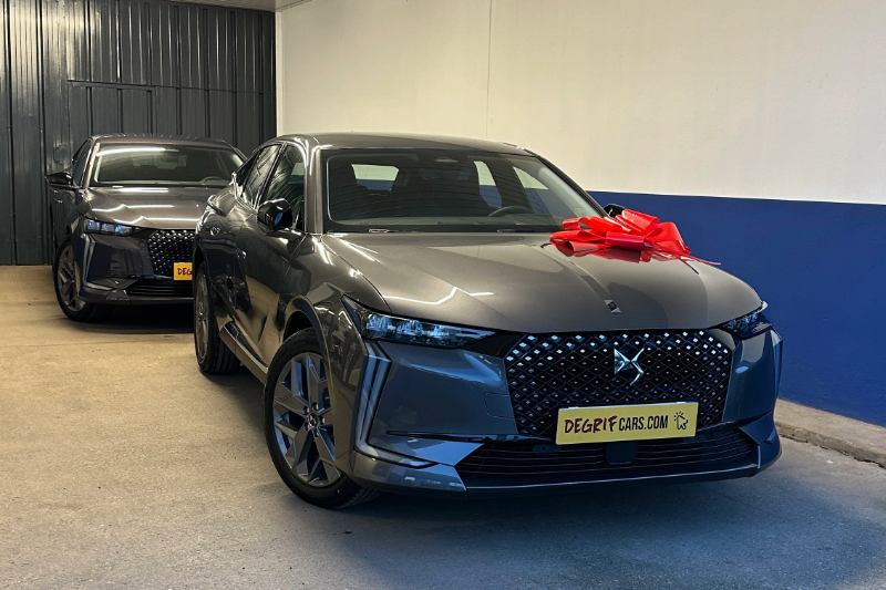 Livraison client dans nos locaux DS4 BlueHDI - DEGRIFCARS