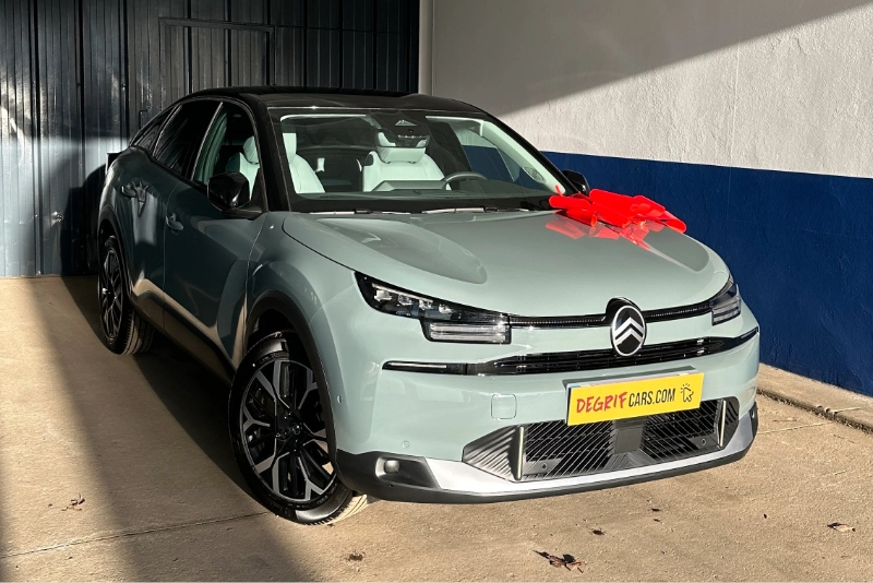 Livraison client dans nos locaux Citroën C4 - DEGRIFCARS