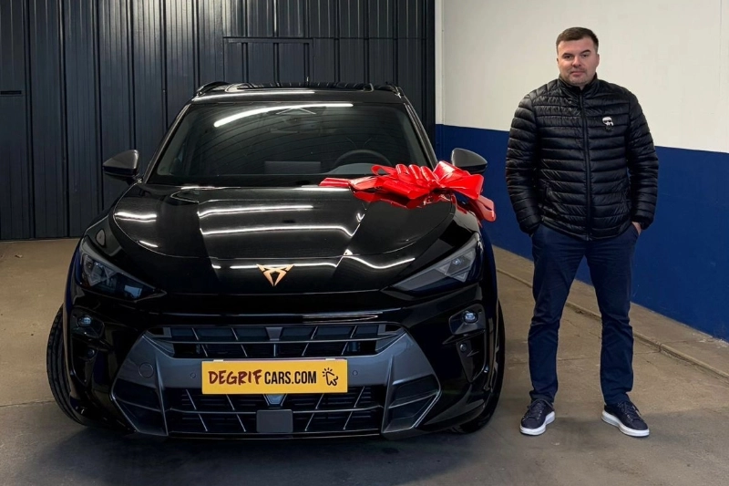 Livraison client dans nos locaux Cupra Terramar - DEGRIFCARS