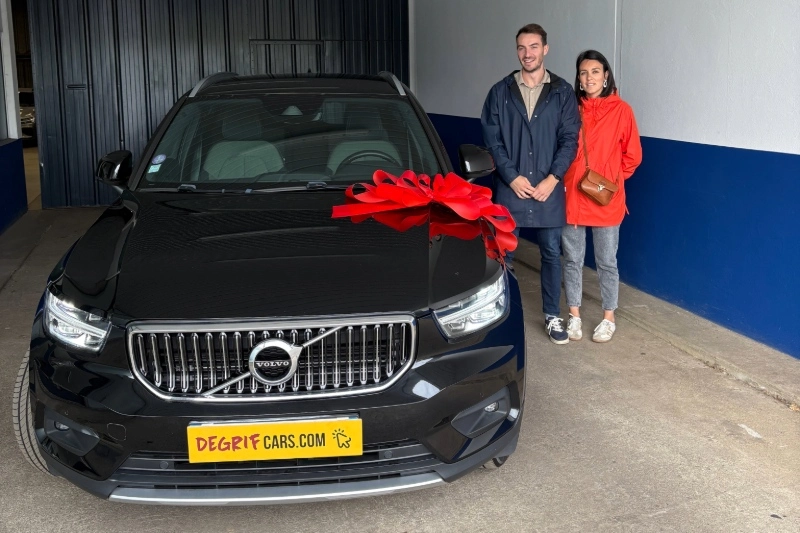 Livraison client dans nos locaux Volvo XC40 - DEGRIFCARS