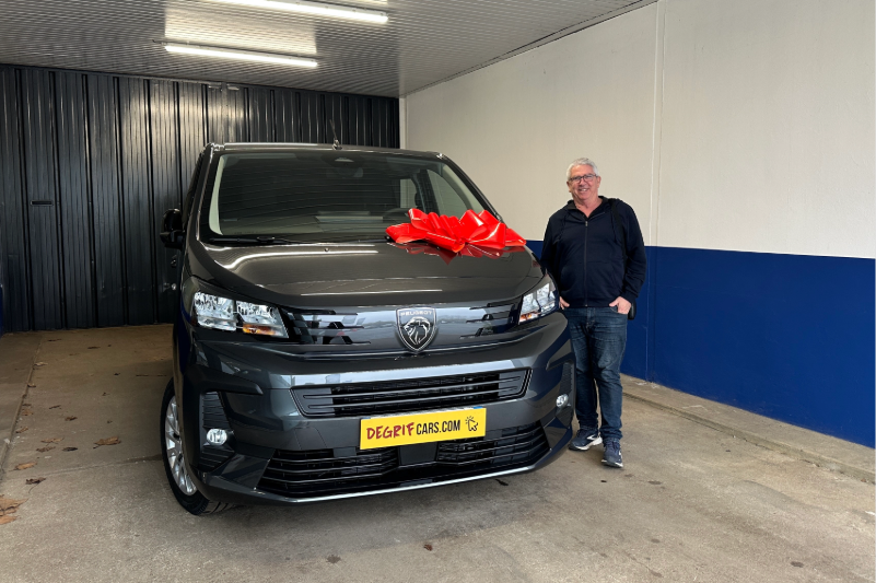 Livraison client dans nos locaux Peugeot Expert XL - DEGRIFCARS