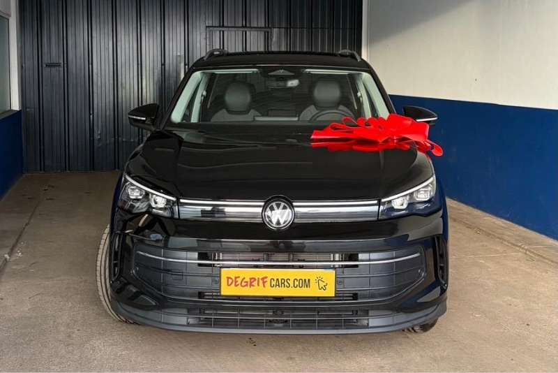 Livraison client dans nos locaux Volkswagen Tiguan - DEGRIFCARS